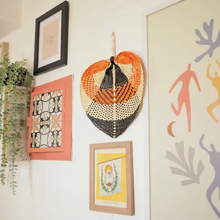 Villager's Art Apt-your Stylish Airport Escape *